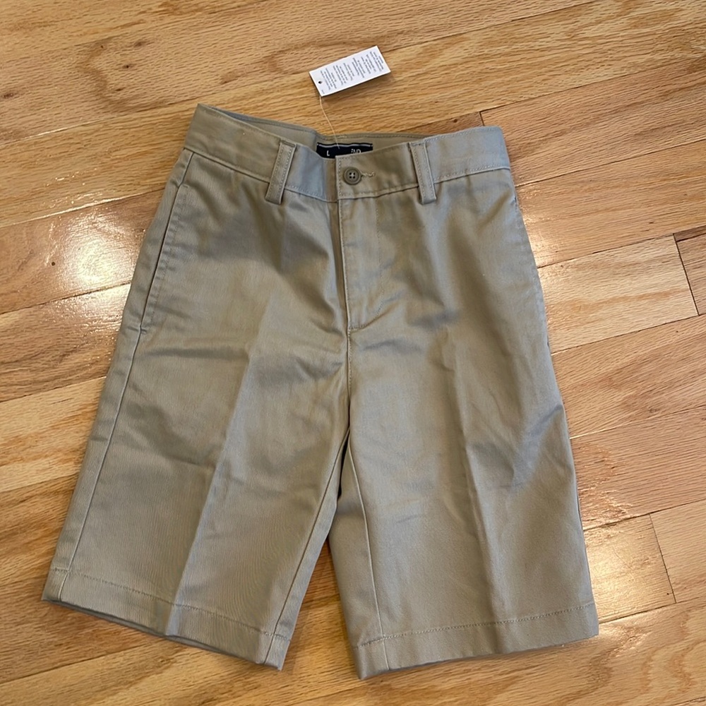 Lands’ End Boys School Uniform Slim Plain Front Chino Shorts. Size 10 Slim. NWT